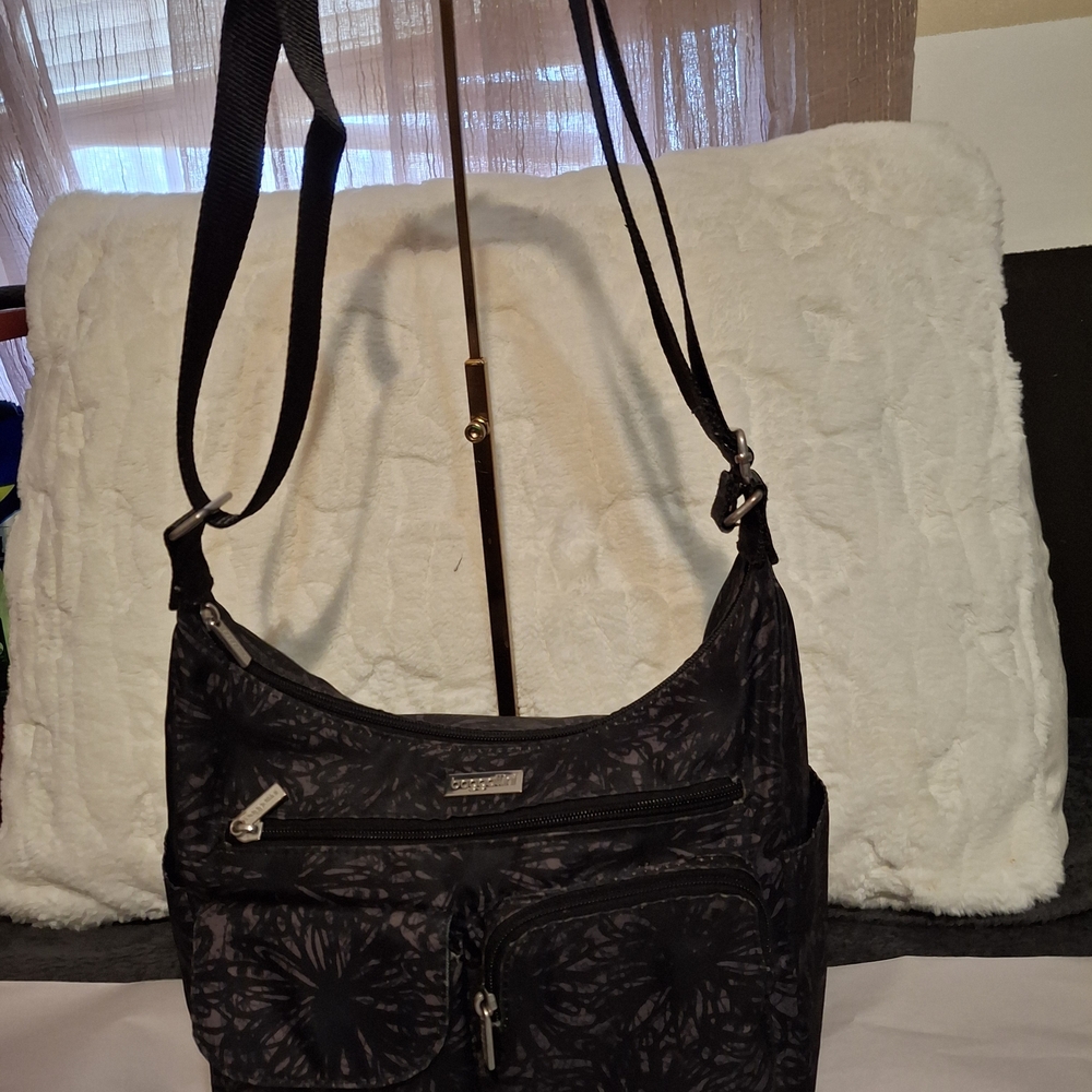 Baggalini Black and Gray Burst Patterned Women's Nylon Crossbody Bag
